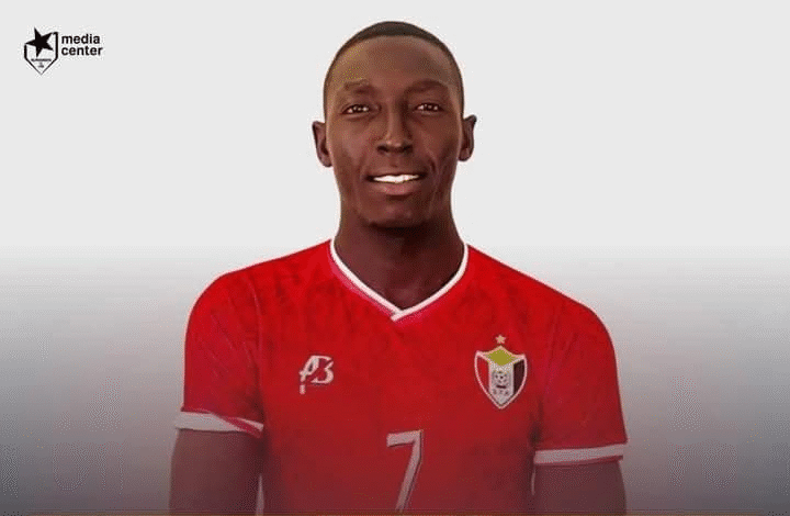 مهاجم المريخ "أسد" يصل القاهرة لإجراء فحوصات طبية