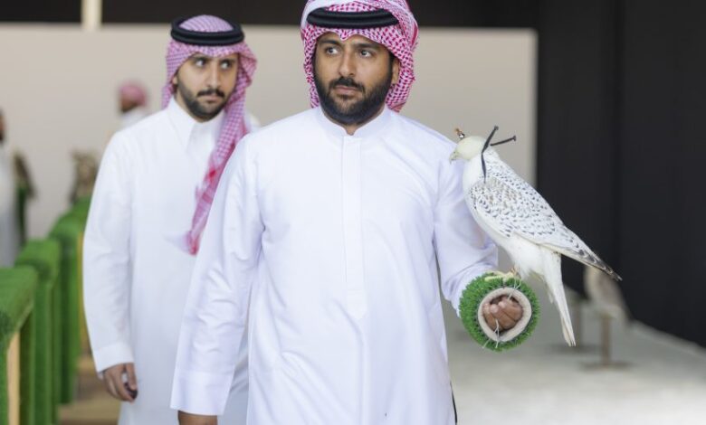 كرنفال الصقارين يشتعل في الخبر.. منافسات الهواة تتصدر مشهد كأس نادي الصقور السعودي 2025