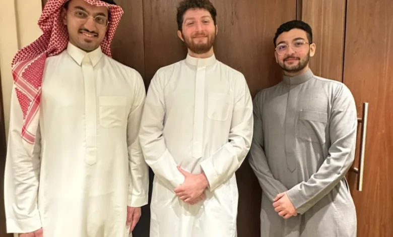 إنجاز سعودي جديد.. طالبان من جامعة الملك فهد يحجزان مقعديهما في أكسفورد عبر منحة "رودس" العالمية