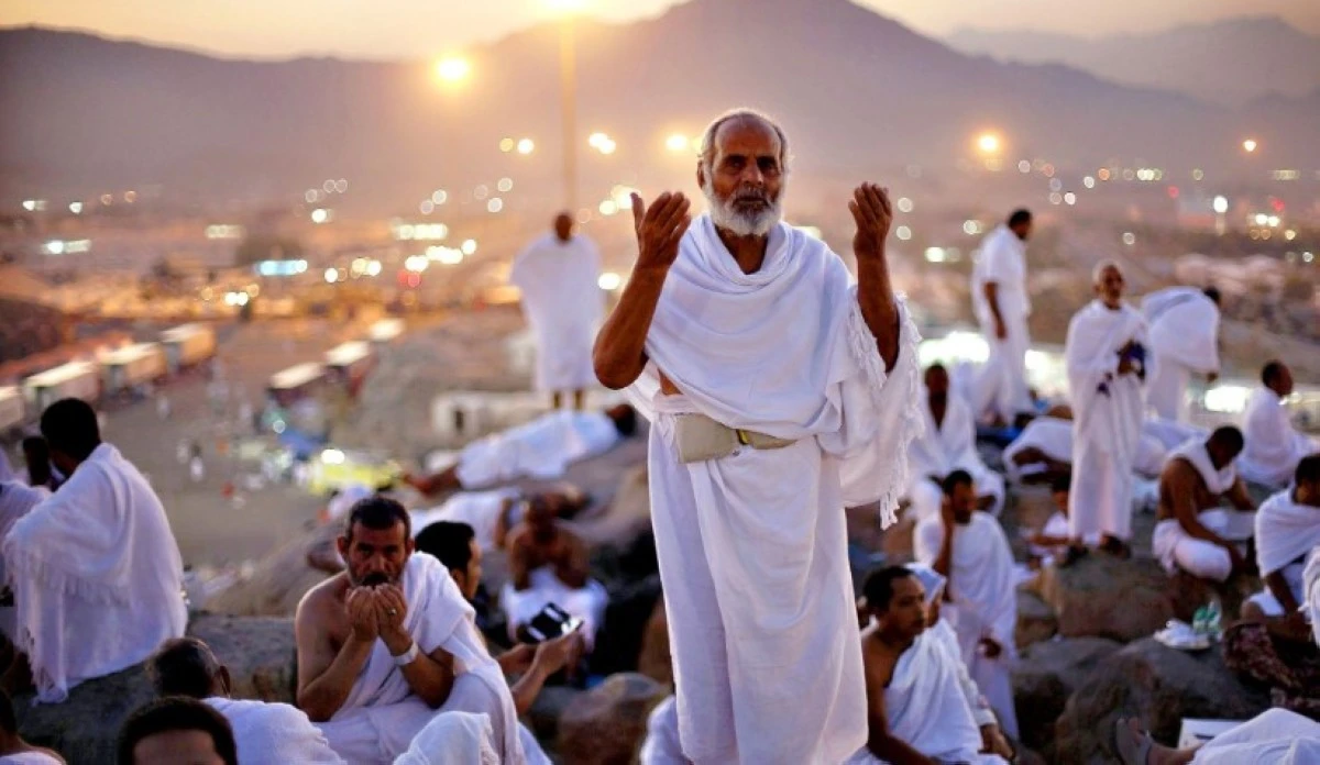 جاهزية تاريخية لموسم الحج.. الربيعة يعلن إتمام تعاقدات أكثر من مليون حاج قبل 6 أشهر من الموسم