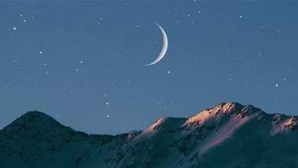مشهد ليلي مميز: ظهور هلال جمادى الآخرة في سماء الوطن العربي