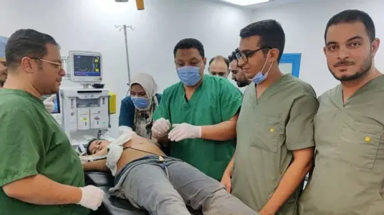 عملية دقيقة في الدمام.. أطباء ينجحون في استخراج 49 مغناطيسًا من بطن طفل باستخدام المنظار