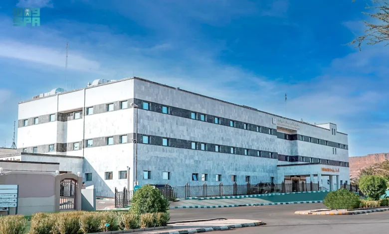 "إنجاز طبي في العلا.. إنقاذ كلية شابة بعملية نادرة تُجرى لأول مرة بالمحافظة"