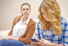 صورة انظر إلى ورقتك ولا تلتفت