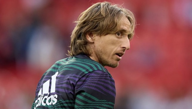 أندية سعودية وقطرية تعيد فتح ملف التعاقد مع مودريتش مع اقتراب نهاية عقده مع ميلان