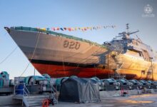 صورة مشروع «طويق» يدخل مرحلة حاسمة.. تعويم أول سفينة قتالية سعودية في الولايات المتحدة