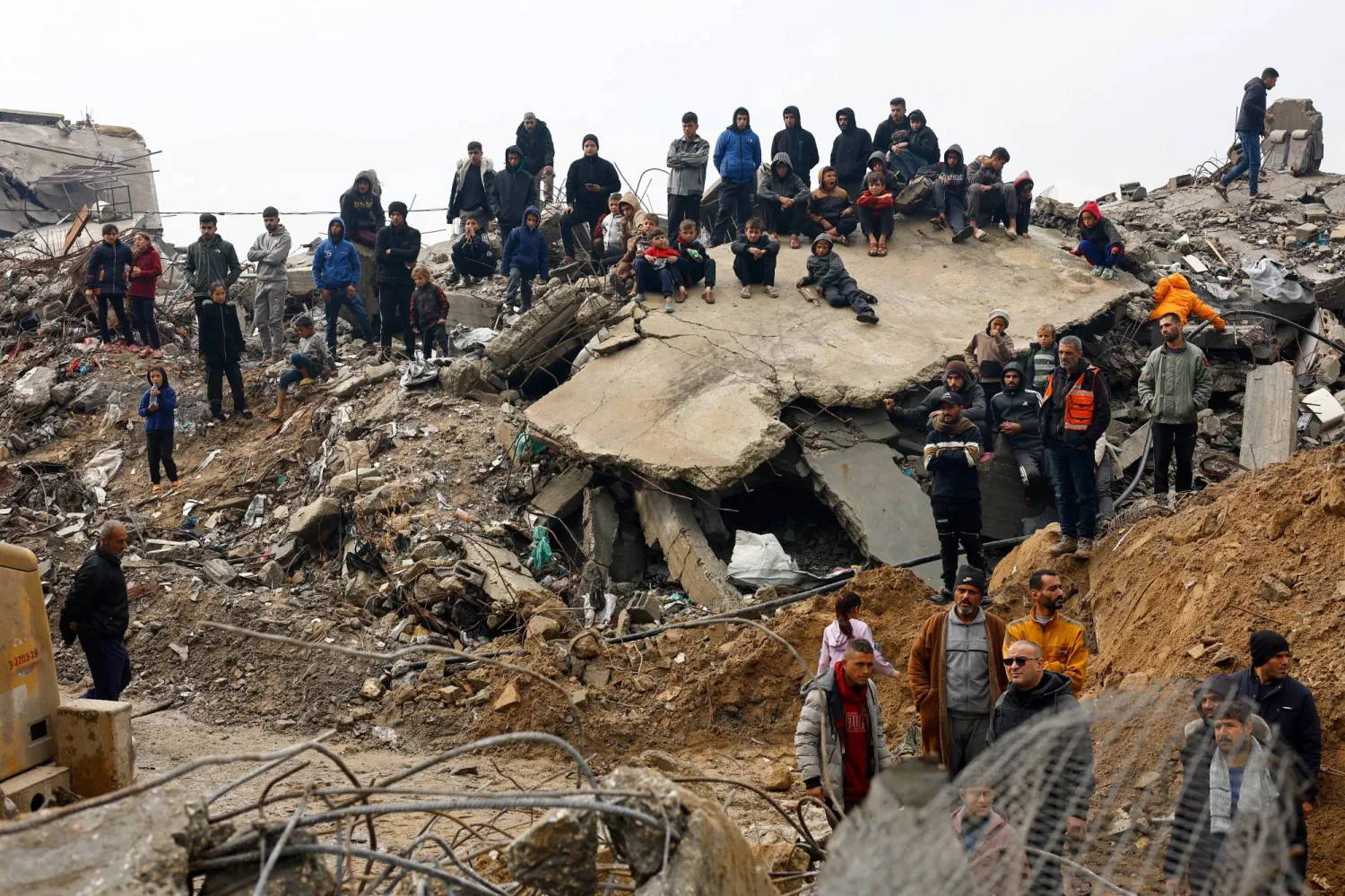 غزة تغرق تحت الأمطار… فيضانات قاتلة تعمّق المأساة الإنسانية وتودي بحياة 14 شخصًا