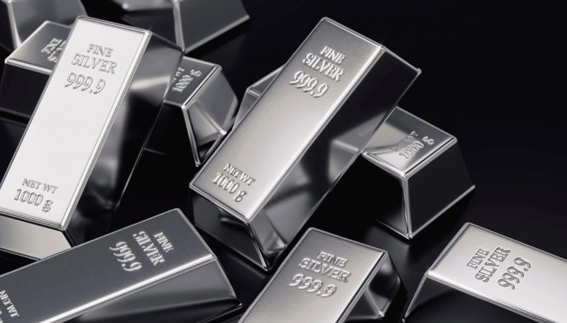 الفضة تكسر حاجز التاريخ.. قفزة غير مسبوقة فوق 80 دولارًا تعيد رسم خريطة المعادن النفيسة