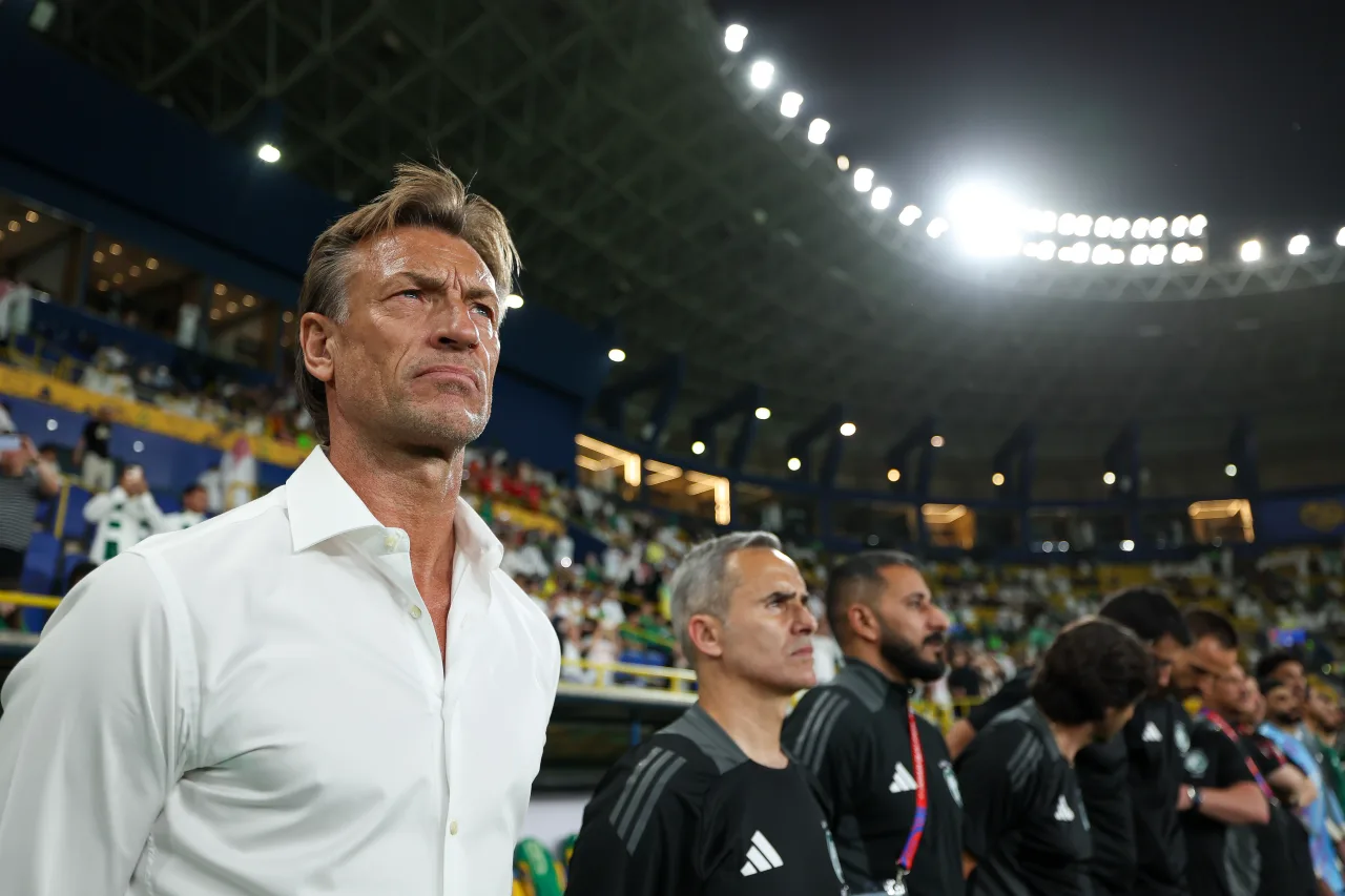 غياب مفاجئ يربك استعدادات الأخضر قبل مواجهة جزر القمر