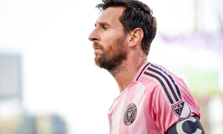 ميسي يحسم معركة التاريخ ويبتعد عن رونالدو في سباق الـ50 هدفًا