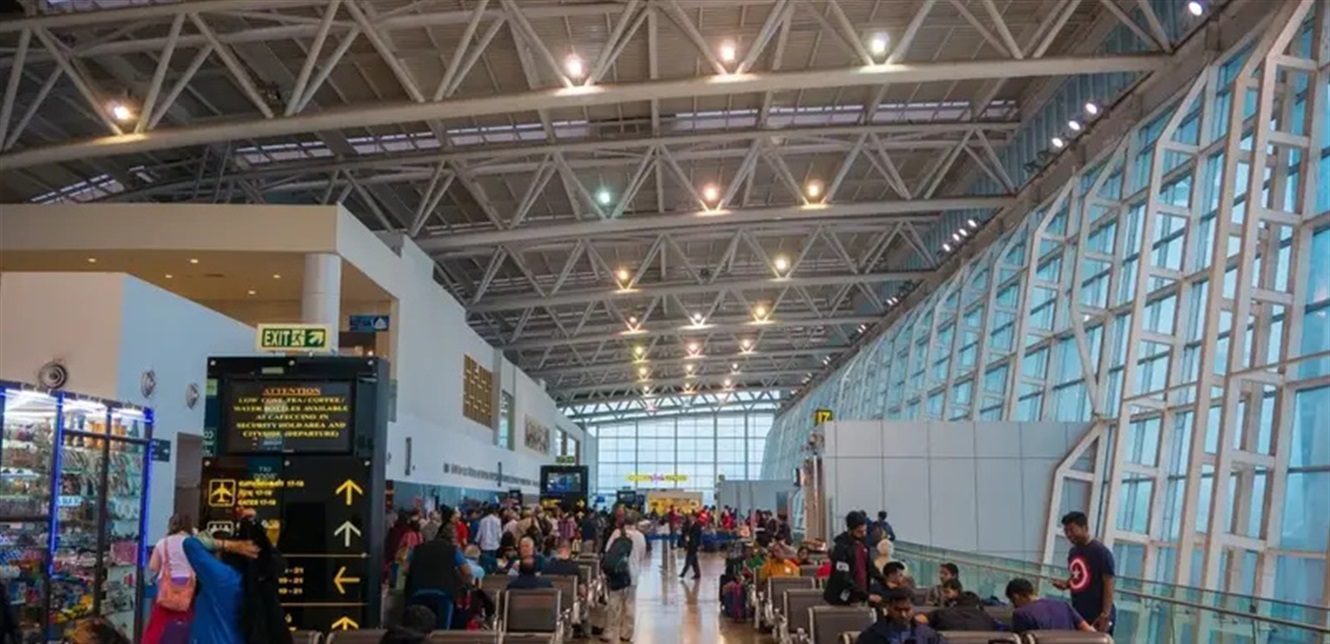 شلل جوي في العاصمة الهندية.. الضباب يربك مطار دلهي ويلغي عشرات الرحلات