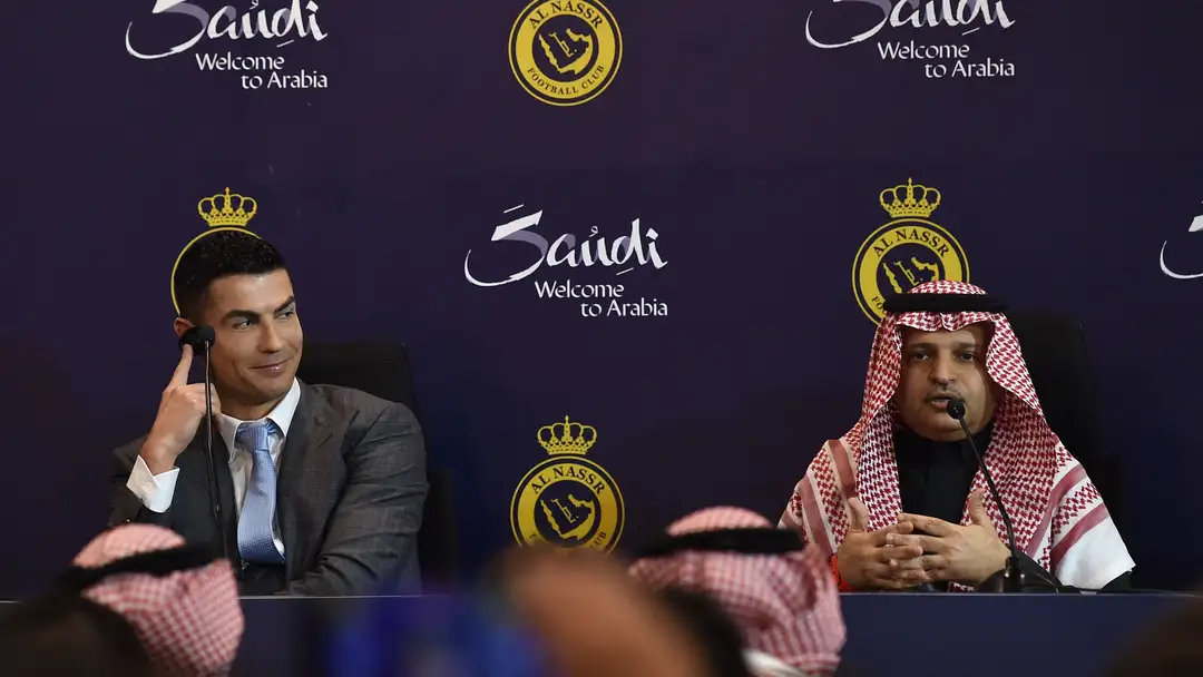 كواليس الصفقة الأكبر في تاريخ الكرة السعودية.. كيف خطف النصر توقيع رونالدو بعد مفاوضات معقدة استمرت 6 أشهر؟