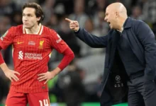 صورة «محمد صلاح جديد» يشعل أنفيلد.. لماذا فجّر فيديريكو كييزا غضب جماهير ليفربول من سلوت؟