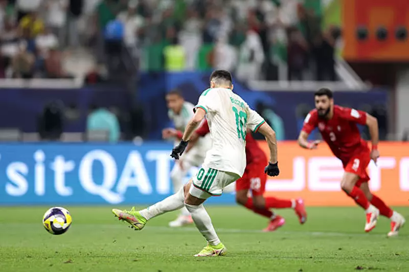 خماسية جزائرية تُشعل المجموعة الرابعة.. “محاربو الصحراء” يرسلون رسالة قوية في كأس العرب