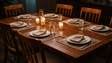 صورة موائد بلا أفراد