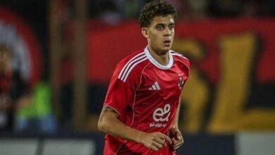 صورة برشلونة يفتح أبوابه لموهبة عربية صاعدة.. تحركات جادة لضم نجم الأهلي المصري حمزة عبد الكريم