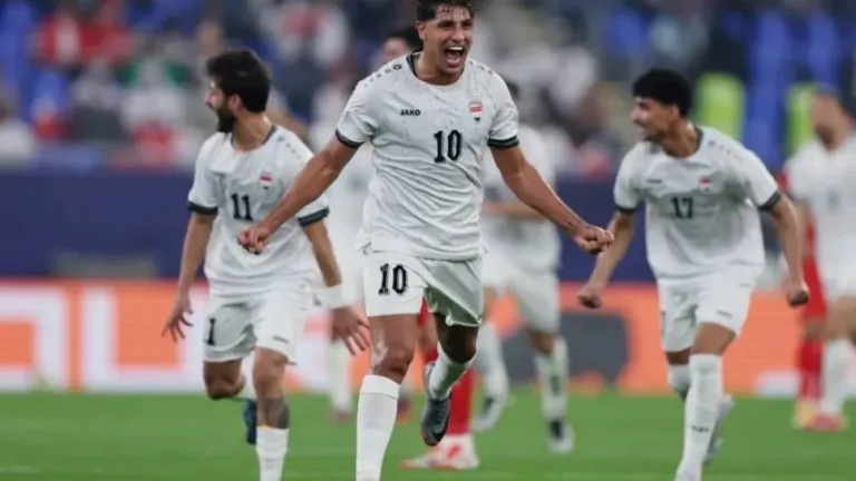 حسم عراقي متأخر يقود إلى ربع النهائي.. أسود الرافدين يعبرون السودان بثنائية في كأس العرب