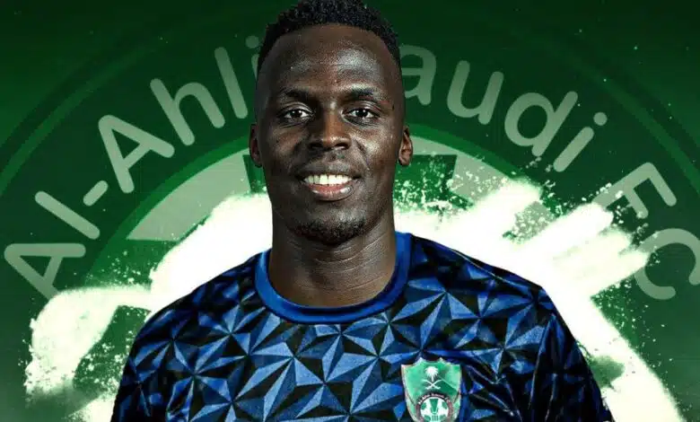 القفاز الذهبي لا يرحل.. الأهلي يُغلق ملف الحراسة ويُمدد عقد إدوارد ميندي حتى 2028