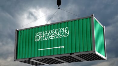 صورة قفزة تاريخية في التجارة السعودية.. الصادرات غير البترولية تسجل نموًا قياسيًا بأكثر من 32% في أكتوبر 2025