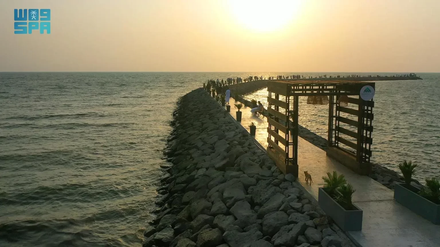 الممر المائي بالموسم يتحول إلى أيقونة سياحية جديدة في جازان