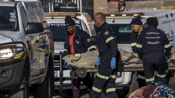 مقتل 9 وإصابة 10 في إطلاق نار جماعي بجنوب أفريقيا نفذه 12 مسلحًا مجهولًا