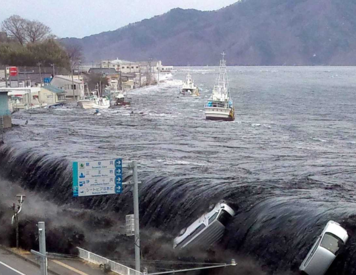 اليابان تحت تهديد البحر… تسونامي يضرب السواحل وتحذيرات من موجات قد تصل إلى 3 أمتار بعد الزلزال