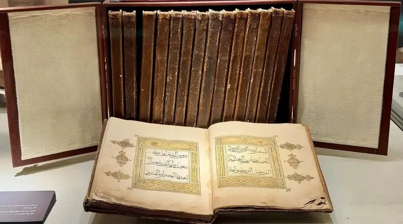 نفيسة شامية في مكة.. ربعة قرآنية من القرن التاسع الهجري تكشف أسرار فن المصحف