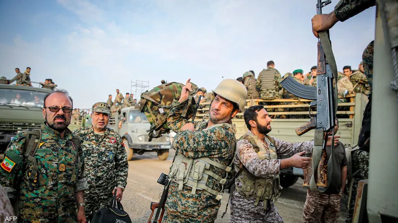 طبول الحرب تقترب من طهران.. إعلام إسرائيلي يرجّح ضربة أميركية وشيكة على إيران