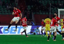 صورة إنذارات وإصابات تربك حسابات «الفراعنة» بعد العبور القاري