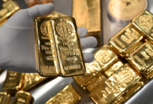 صورة الذهب يكسر كل السقوف.. 5565 دولارًا للأونصة مع هروب عالمي نحو الملاذات الآمنة
