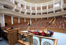 صورة برلمان جديد وتساؤلات قديمة.. هل يفتح انعقاد مجلس النواب الباب أمام تغيير حكومي في مصر؟