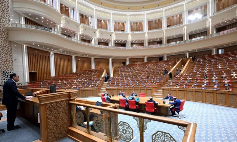 برلمان جديد وتساؤلات قديمة.. هل يفتح انعقاد مجلس النواب الباب أمام تغيير حكومي في مصر؟