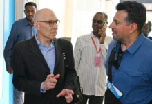 صورة مسؤول أممي: السودانيون يعيشون في جحيم مفتوح والحرب تُغذّي نفسها