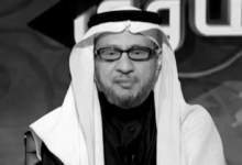 صورة رحيل صوتٍ صدح بالقرآن عقودًا.. وفاة الإعلامي عبدالكريم المقرن أحد أعمدة إذاعة القرآن الكريم