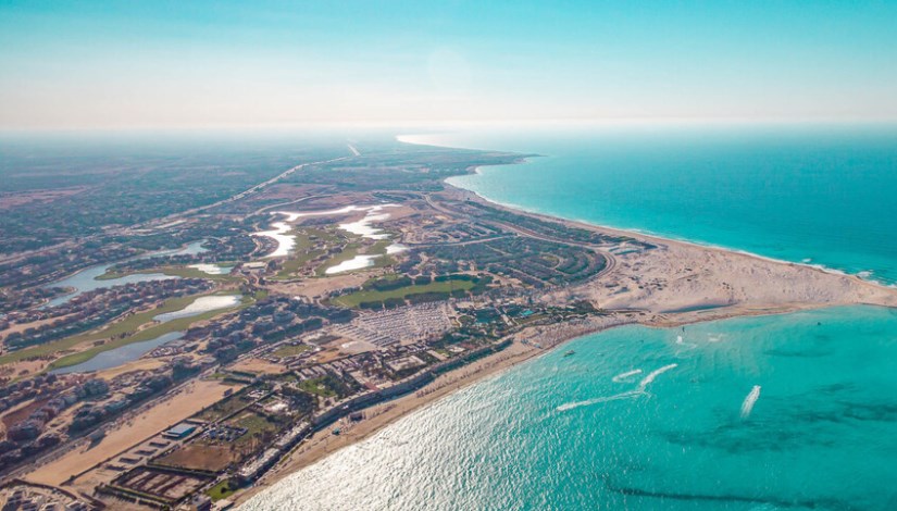 مصر تمضي في صفقة «علم الروم».. شراكة قطرية تعيد رسم الساحل الشمالي