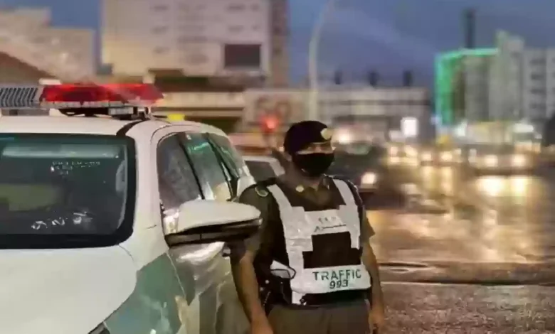 تشديد مروري جديد في السعودية.. غرامات قاسية على استخدام الجوال أثناء القيادة
