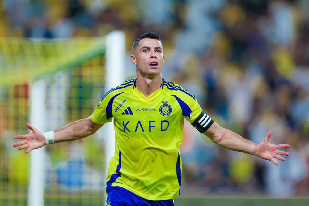 رونالدو يفرض اسمه في القمة رغم سقوط النصر والهلال يوسّع الفارق في دوري روشن