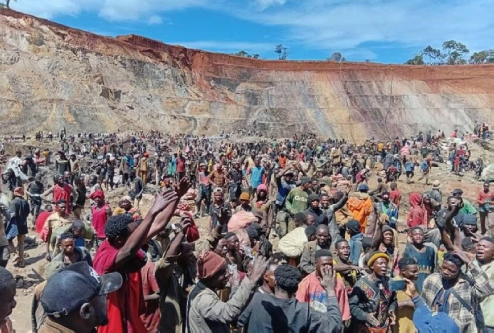 كارثة إنسانية تهز شرق الكونغو.. انهيار منجم يقتل أكثر من 200 شخص
