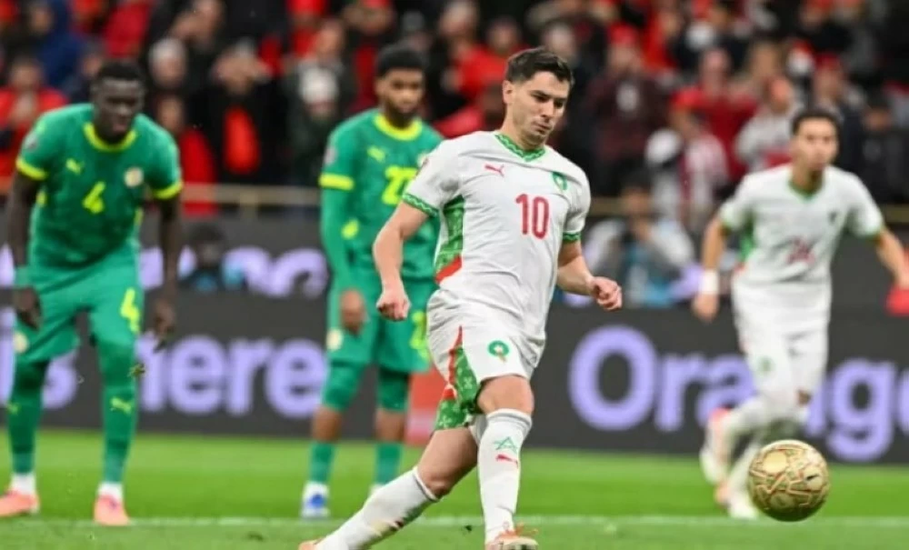 من ركلة جزاء إلى عاصفة شكوك.. ماذا حدث بين دياز وميندي؟