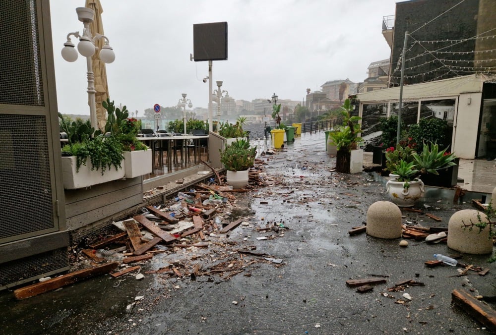 عواصف تضرب جنوب إيطاليا وتكشف هشاشة المدن التاريخية في صقلية