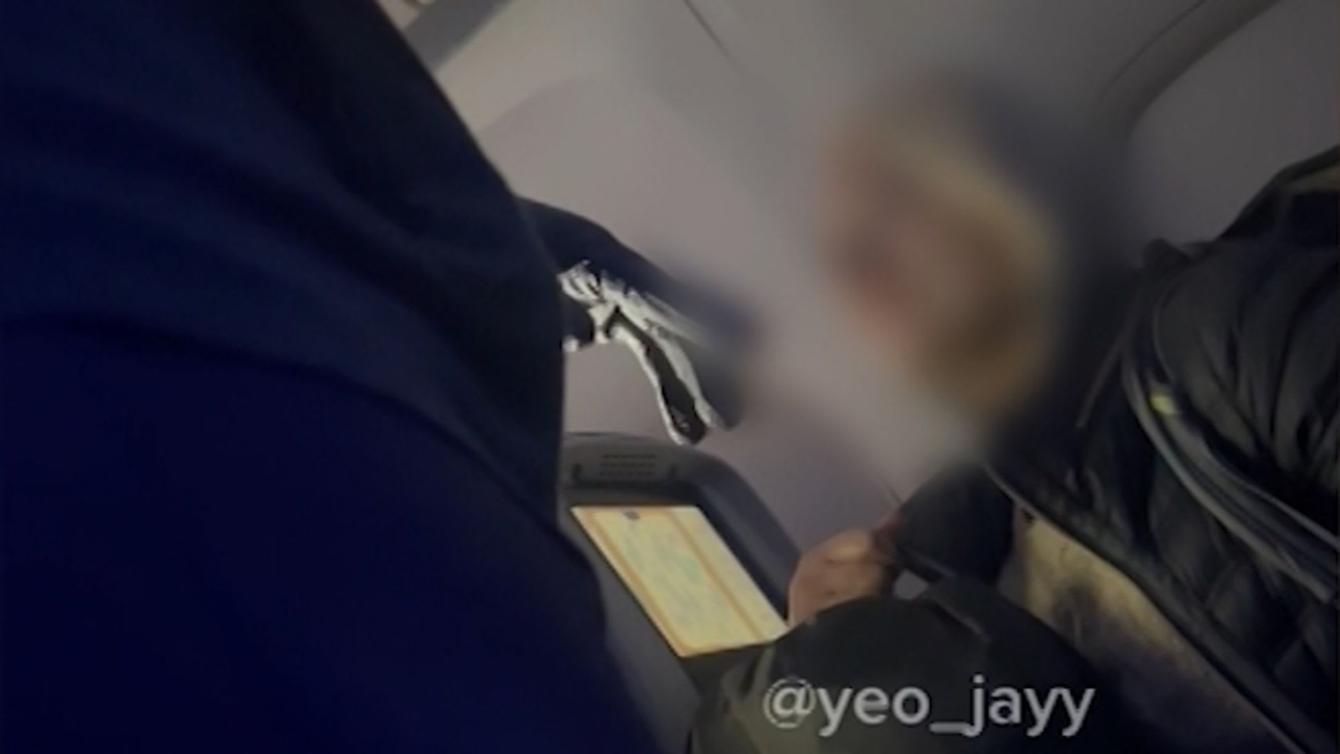 احتيال يربك شركات الطيران.. مضيف ينتحل صفة «طيار» ويحلق مجانًا 4 أعوام دون اكتشافه