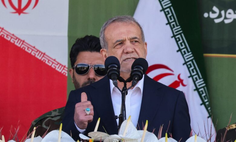 إيران تتوعّد بردّ قاسٍ على أي هجوم أميركي وسط تهديدات بالإعدام وتصعيد إقليمي متسارع