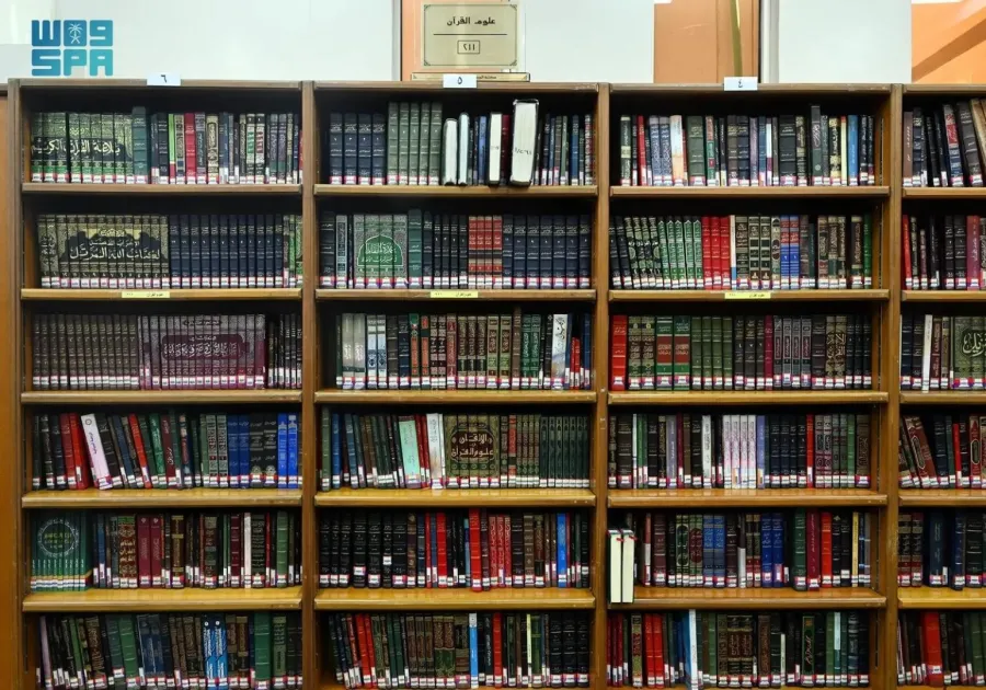 مكتبة المسجد النبوي.. ذاكرة العلم الإسلامي من المخطوط إلى المنصة الرقمية