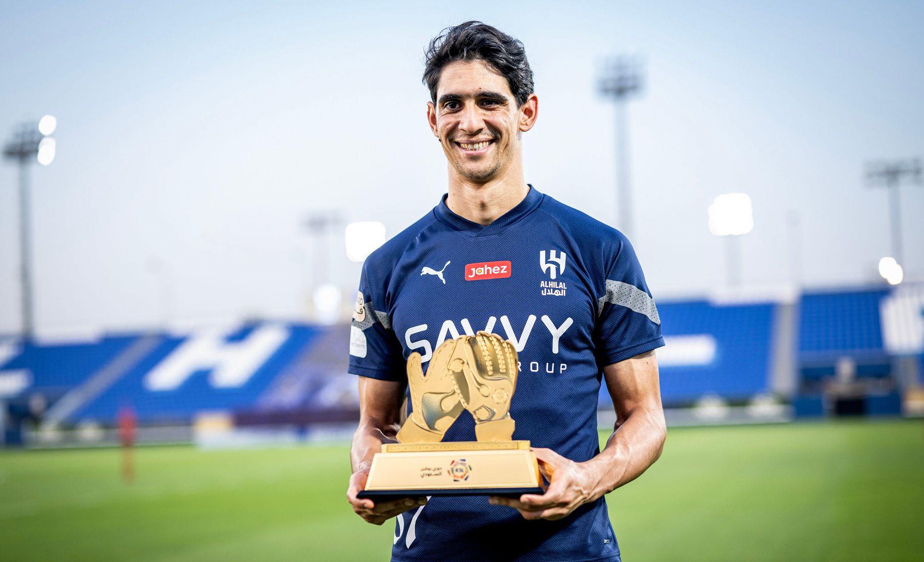 قمة القفازات في الرباط.. بونو وميندي على خط النار لحسم لقب أفريقيا 2025