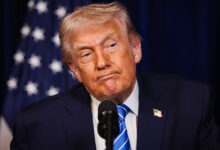 صورة ترامب يحذّر من العزل السياسي إذا خسر الجمهوريون انتخابات 2026