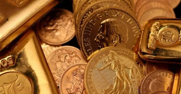 الذهب يخترق حاجز 5100 دولار للأوقية في قفزة تاريخية وسط اضطراب سياسي عالمي