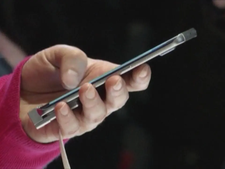 نهاية الموبايل من الخارج.. لماذا أغلقت الدولة الباب نهائيًا؟