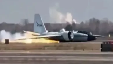 صورة هبوط نادر لطائرة أبحاث تابعة لناسا يشعل المدرج دون إصابات