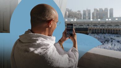 صورة «استشعر اللحظة بقلبك قبل عدستك»… وزارة الحج والعمرة تشدد على آداب التصوير في الحرمين