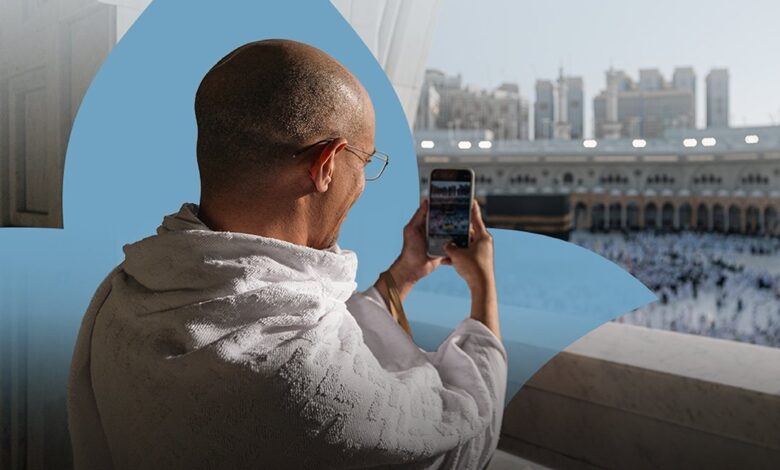 «استشعر اللحظة بقلبك قبل عدستك»… وزارة الحج والعمرة تشدد على آداب التصوير في الحرمين